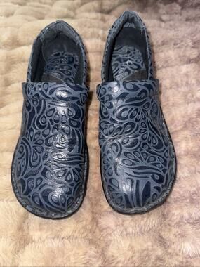 Women’s BOC Comfort Shoes Size 8